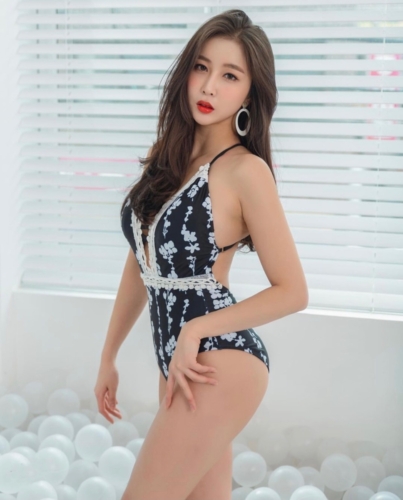 Asian escort —— yuki
