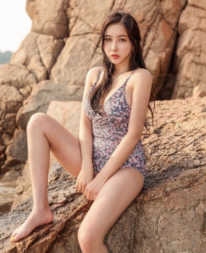 Asian escort —— yuki